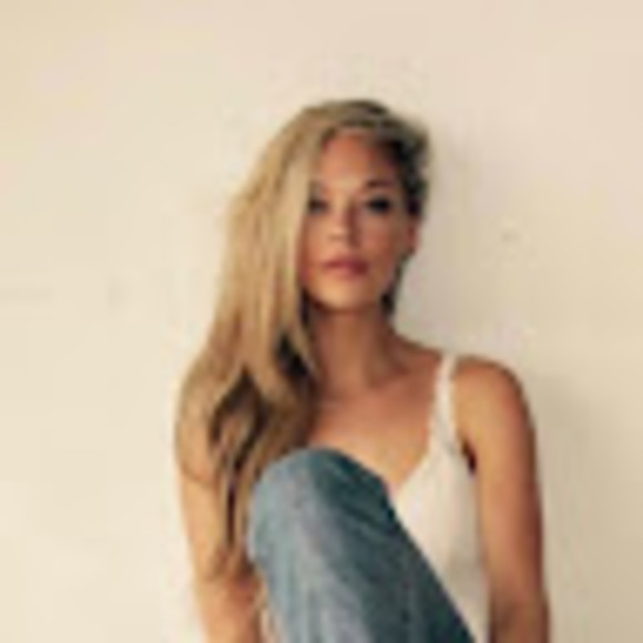 Meet your Posher, Rachel - Picture 1 of 1